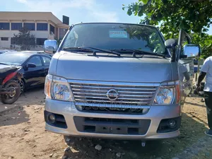 Nissan Caravan (Urvan) 2005 Silver
