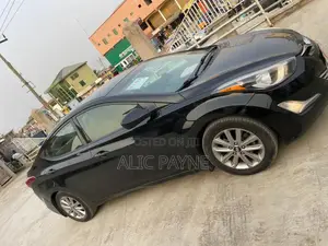 Hyundai Elantra SE 4dr Sedan (1.8L 4cyl 6A) 2015 Black