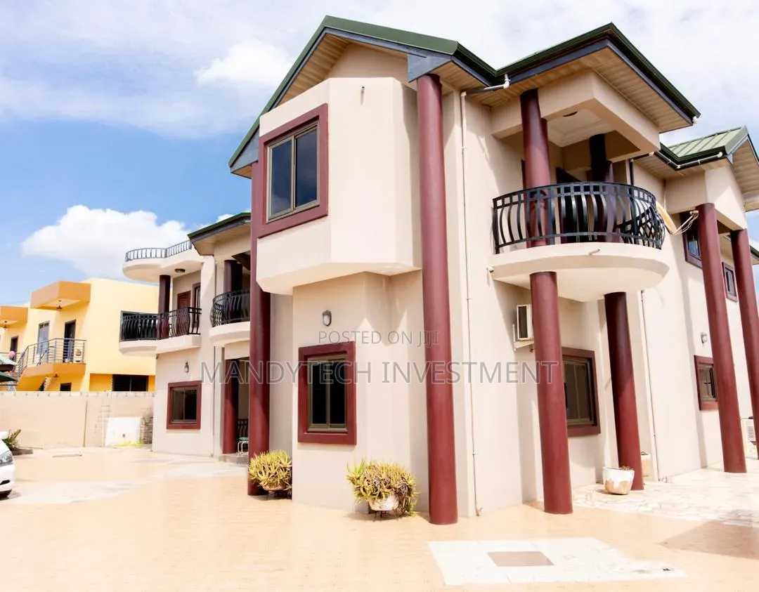 7bdrm Mansion in New Town for sale