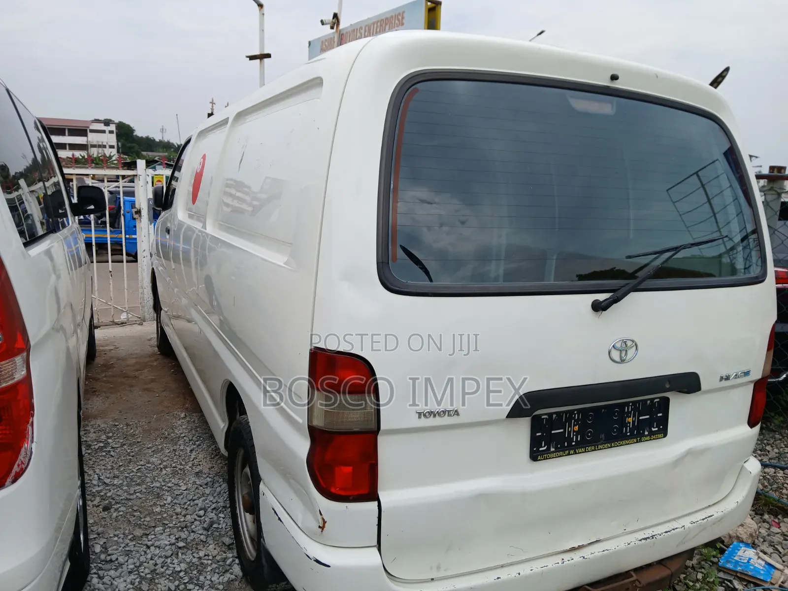 Toyota HiAce 2006 White