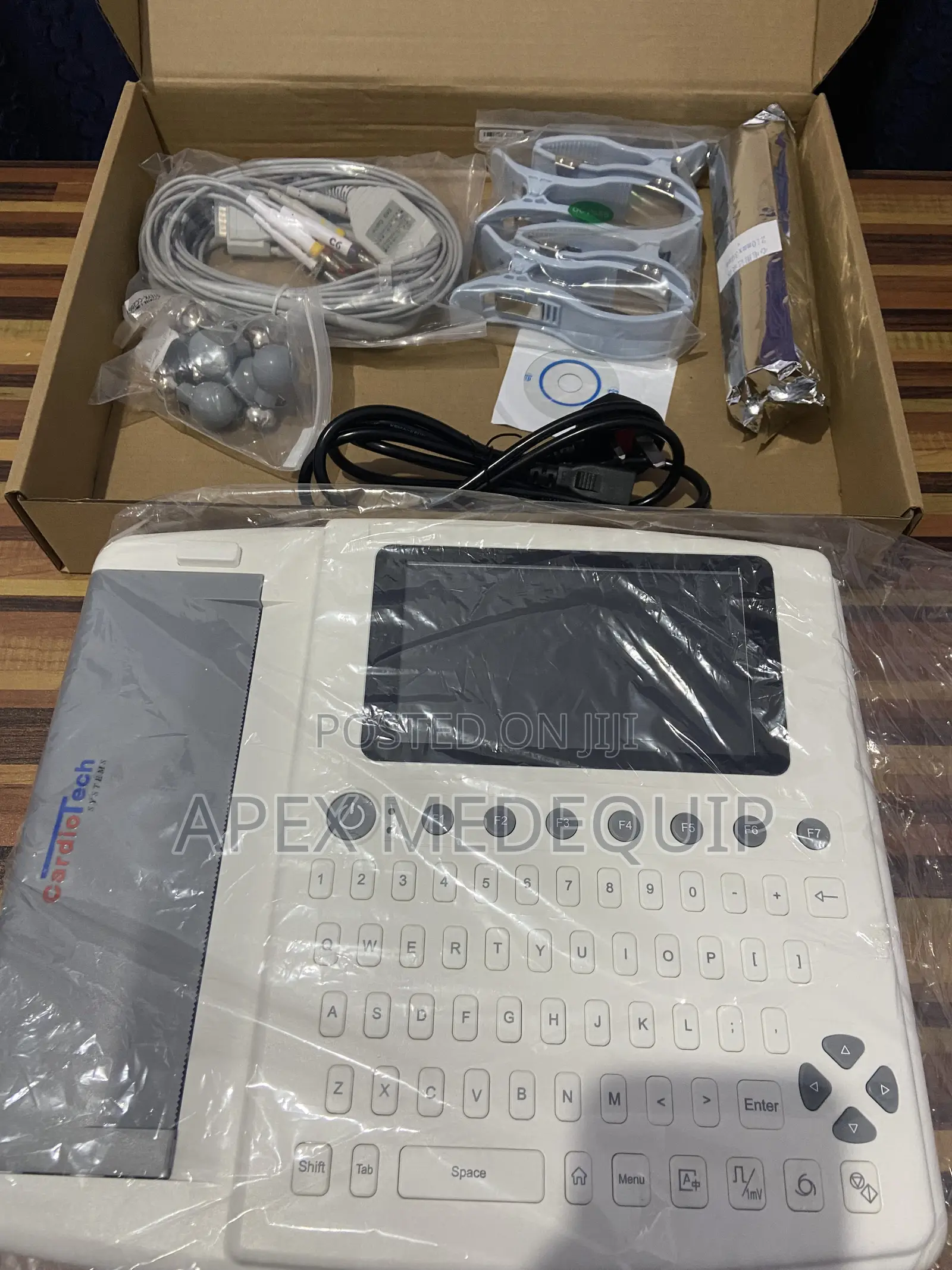 Ecg Machine 12 Channel Cardiotech + Battery