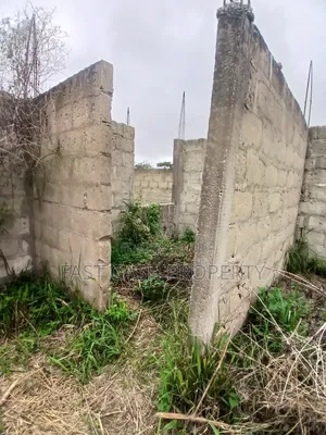 2 Flats Uncompleted House for Sale