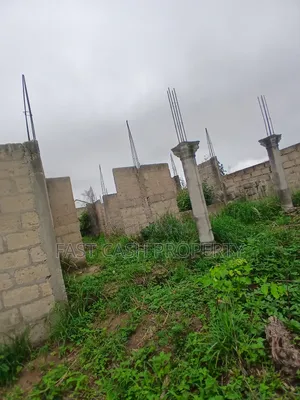 2 Flats Uncompleted House for Sale