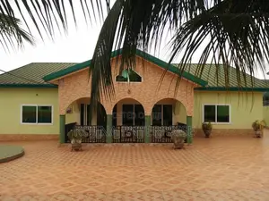 4bdrm House in Brofoyedu, Kumasi Metropolitan for rent
