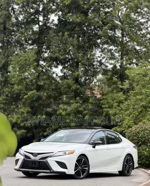 Toyota Camry 2020 White
