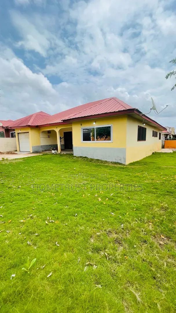 4bdrm House in Kwabenya Acp for rent