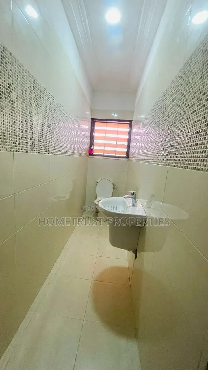 4bdrm House in Kwabenya Acp for rent