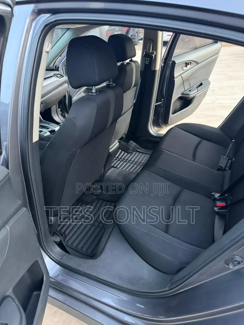 Honda Civic 2018 Gray