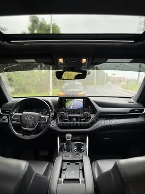 Toyota Highlander XSE 2022 Gray