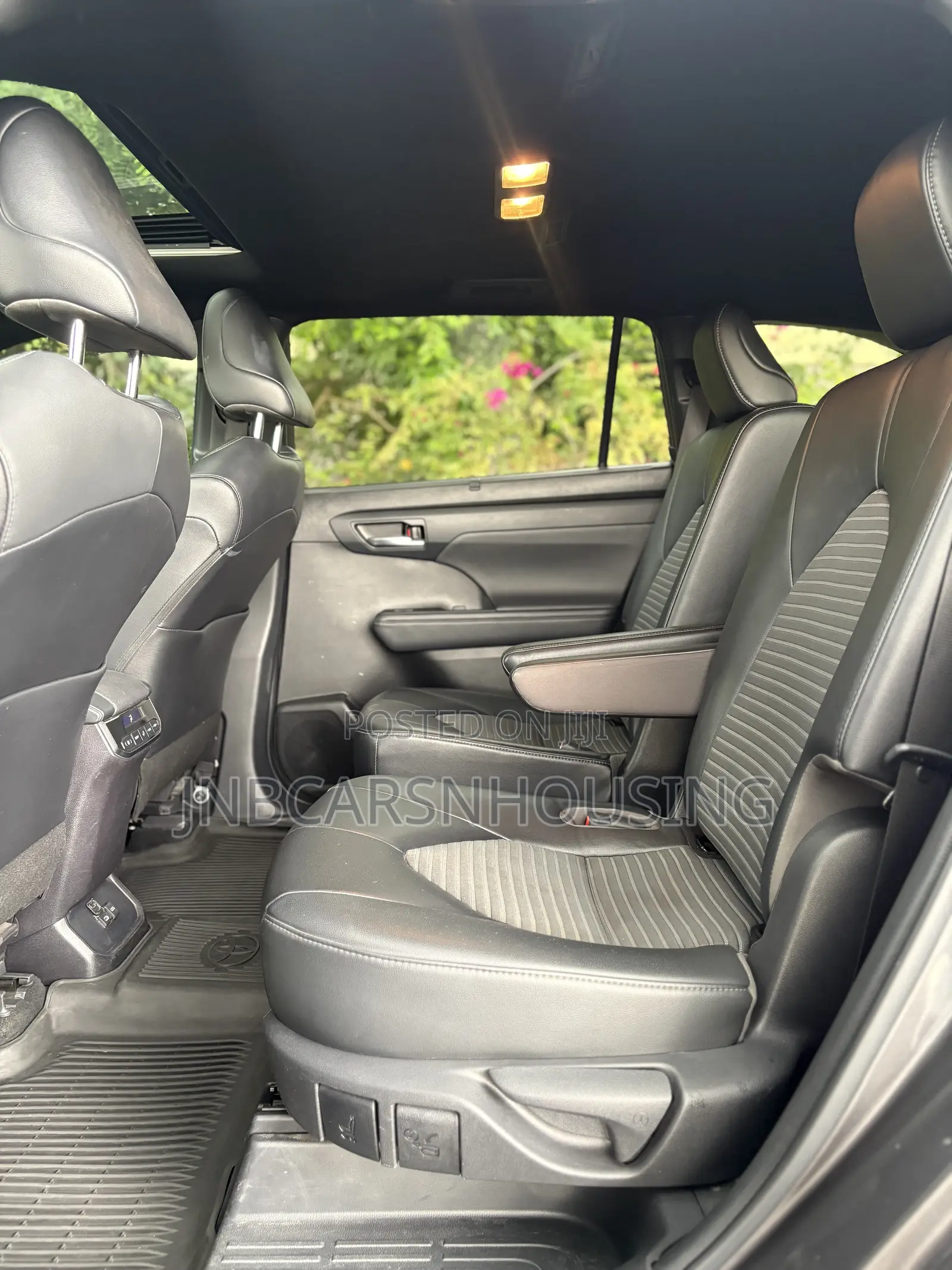 Toyota Highlander XSE 2022 Gray