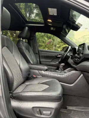 Toyota Highlander XSE 2022 Gray