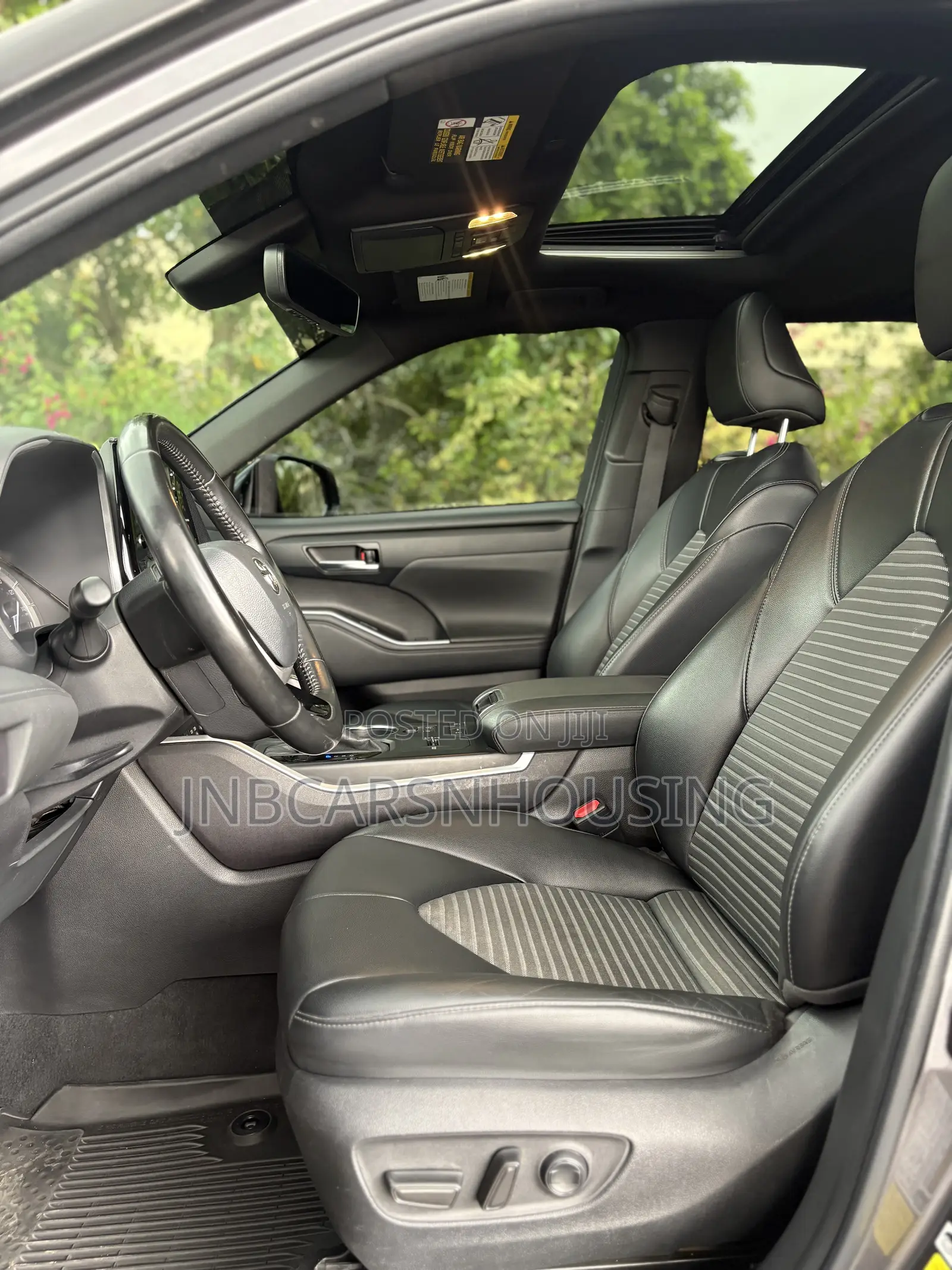 Toyota Highlander XSE 2022 Gray
