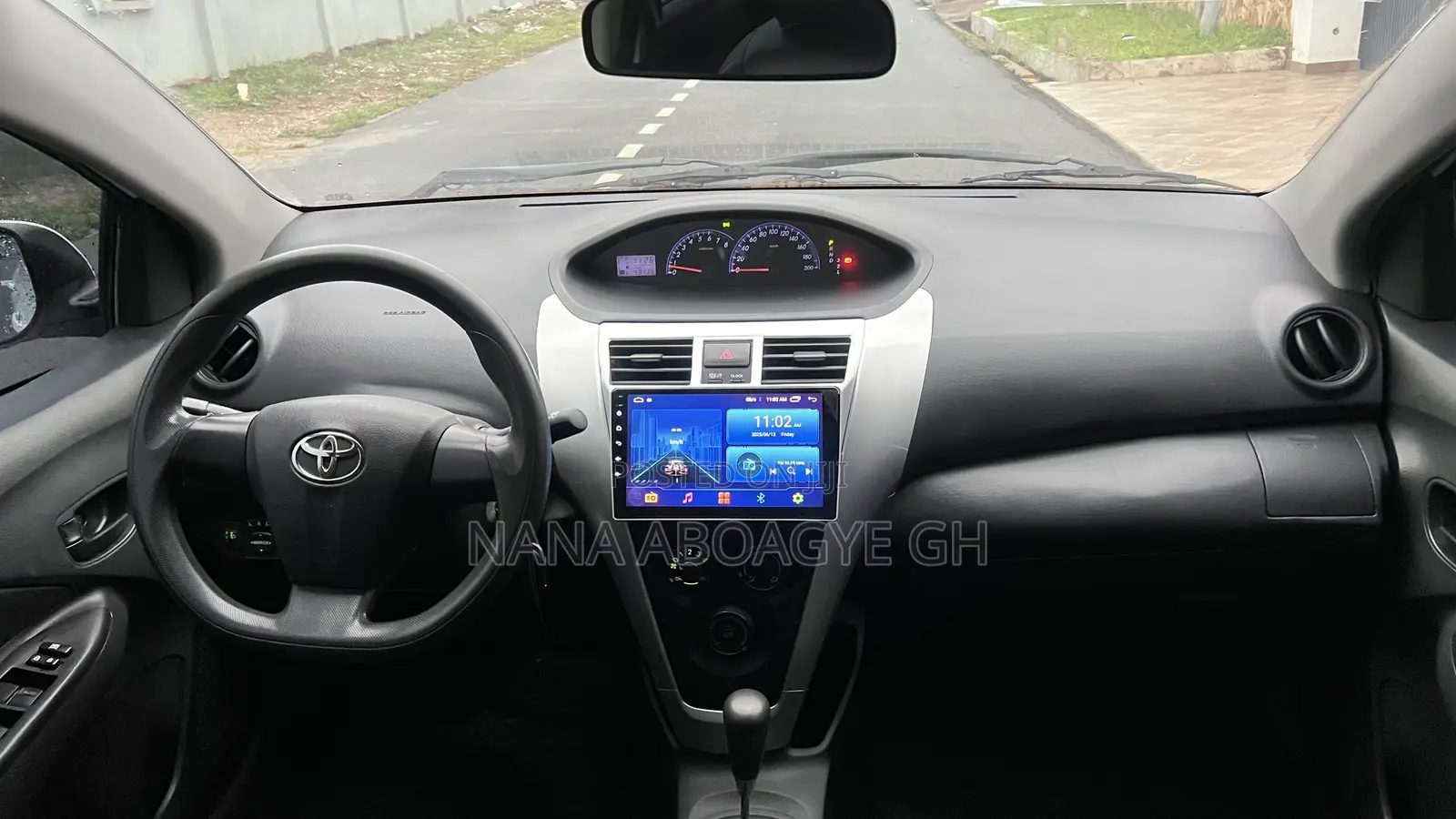 Toyota Yaris 2011 White