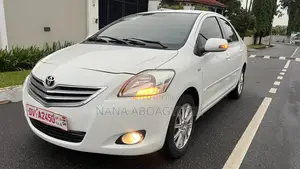 Toyota Yaris 2011 White