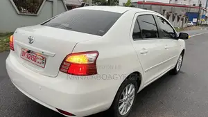 Toyota Yaris 2011 White