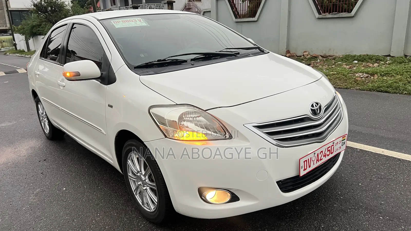 Toyota Yaris 2011 White