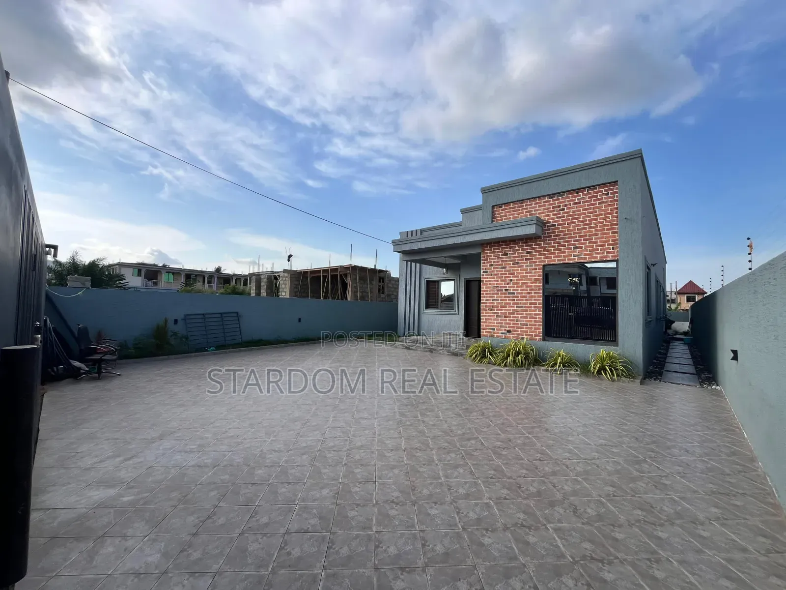 3bdrm Bungalow in Oyarifa for sale