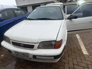 Toyota Corolla 1.6 Sedan 1997 White