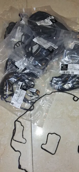 Engine Valve Seals for Different Models of Mercedes-Benz