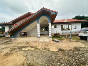 5bdrm House in Fredimens Real, Atwima Kwanwoma for sale