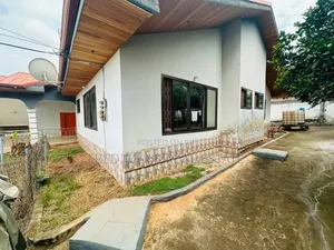 5bdrm House in Fredimens Real, Atwima Kwanwoma for sale