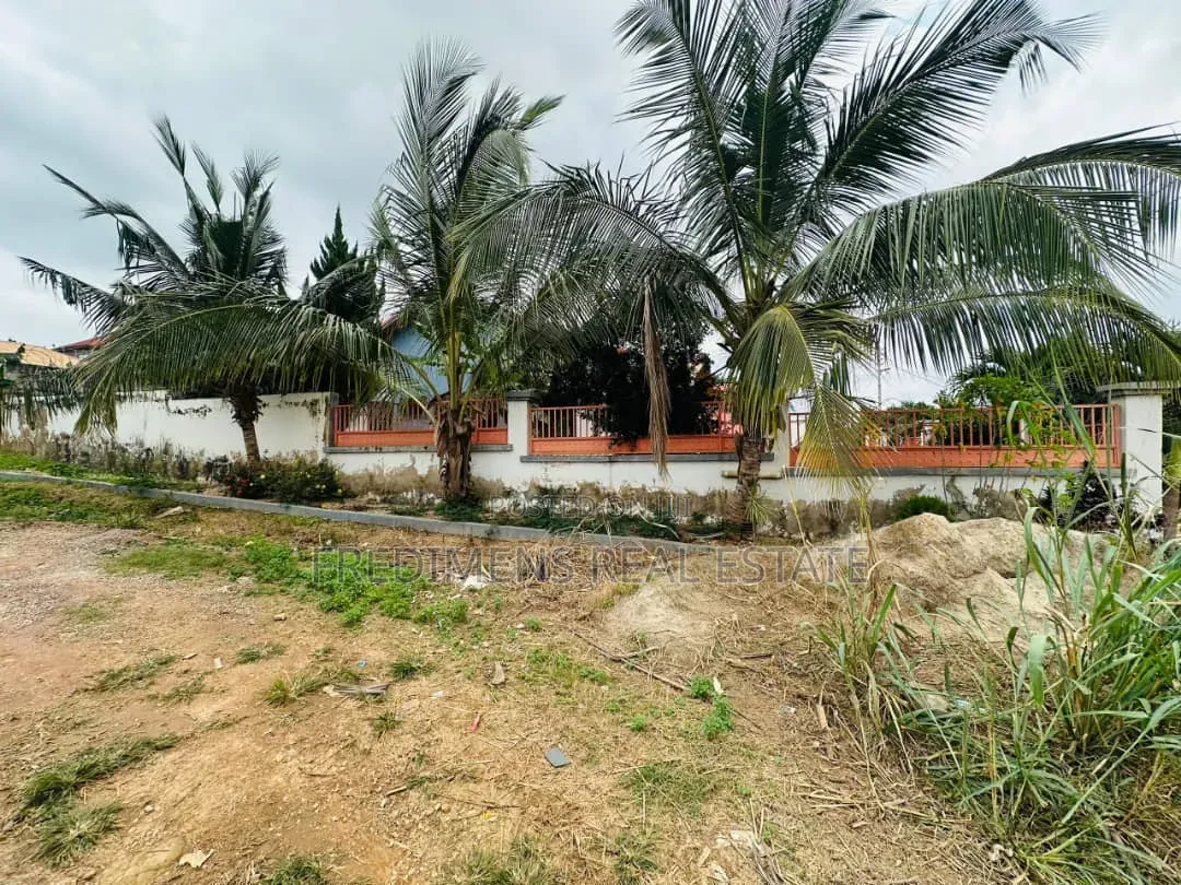 5bdrm House in Fredimens Real, Atwima Kwanwoma for sale