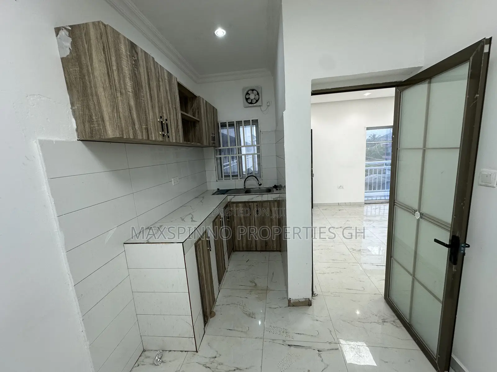2bdrm Apartment in Maxspinno Properties, School Junction for rent