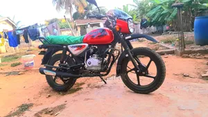 Bajaj Boxer 2025 Red
