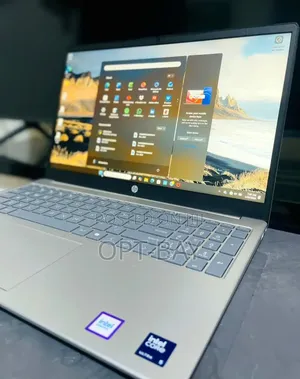 Laptop HP 15 8GB Intel Core Ultra 5 SSD 512GB