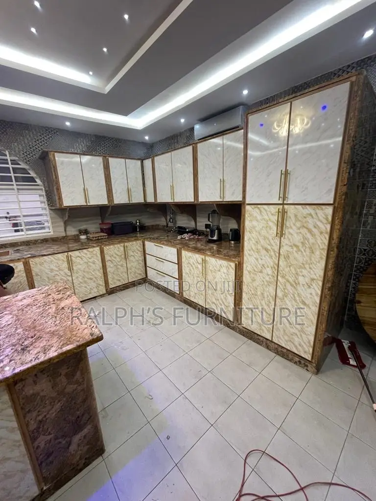 Kitchen Cabinet and Islands
