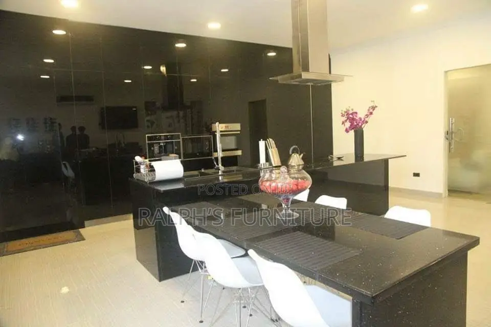 Kitchen Cabinet and Islands
