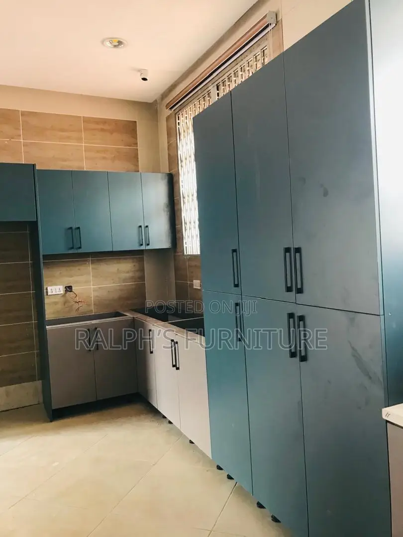 Kitchen Cabinet and Islands