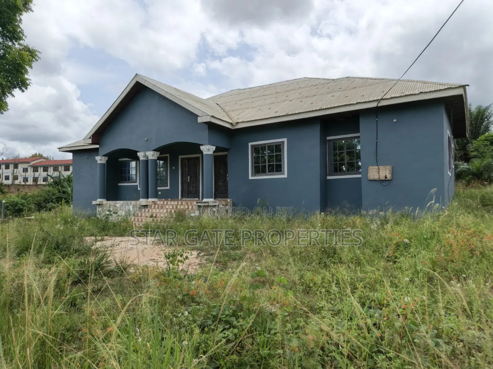 5bdrm House in Akropong ( Osei Tutu, Kumasi Metropolitan for sale