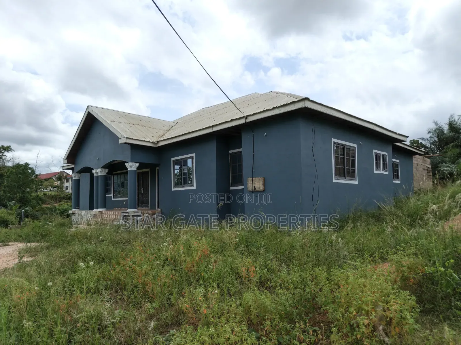 5bdrm House in Akropong ( Osei Tutu, Kumasi Metropolitan for sale