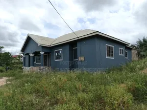 5bdrm House in Akropong ( Osei Tutu, Kumasi Metropolitan for sale