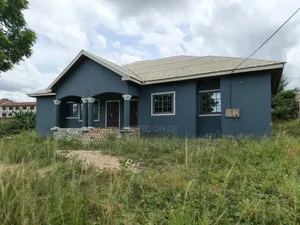 5bdrm House in Akropong ( Osei Tutu, Kumasi Metropolitan for sale