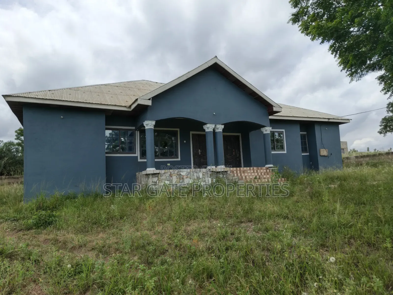 5bdrm House in Akropong ( Osei Tutu, Kumasi Metropolitan for sale
