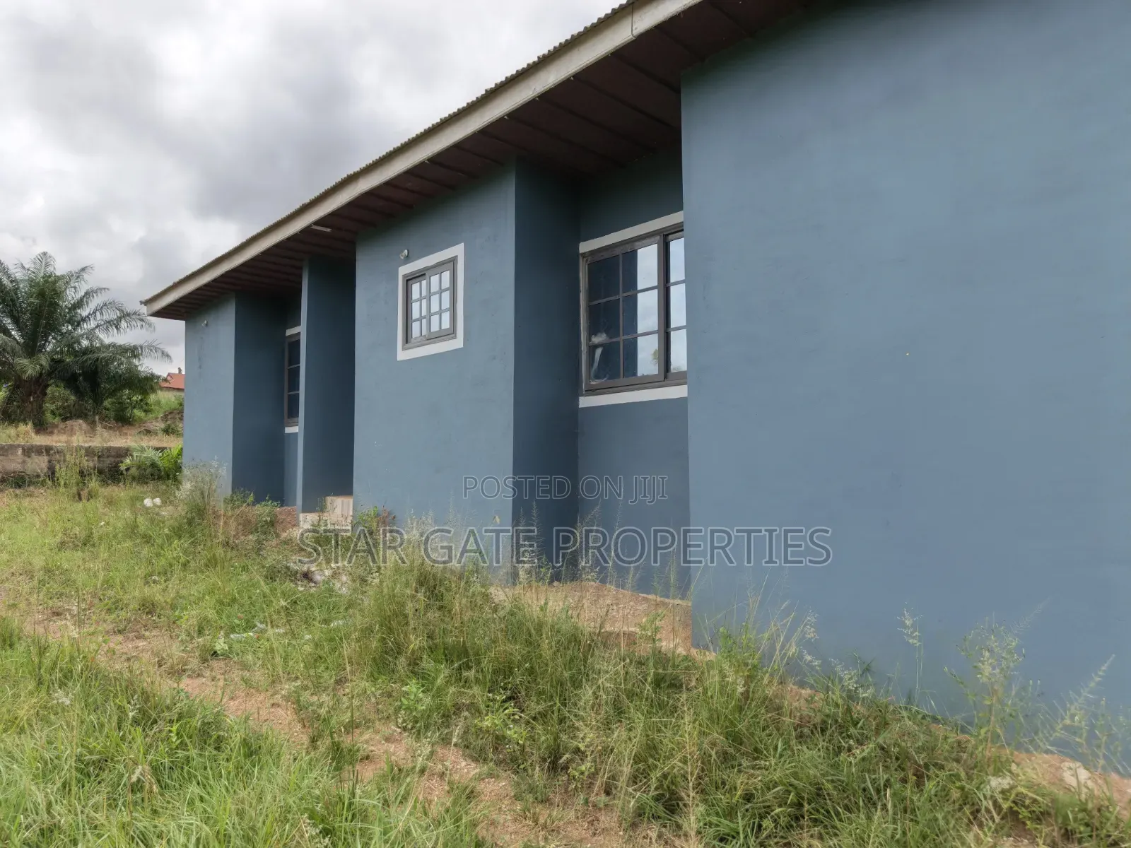 5bdrm House in Akropong ( Osei Tutu, Kumasi Metropolitan for sale