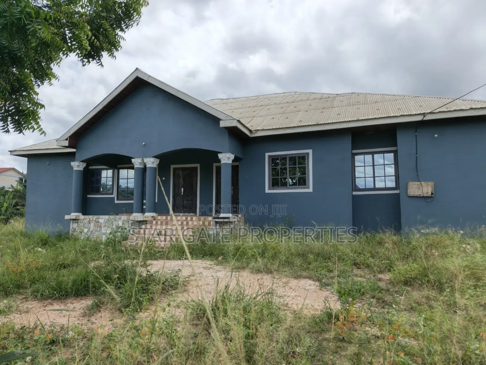 5bdrm House in Akropong ( Osei Tutu, Kumasi Metropolitan for sale