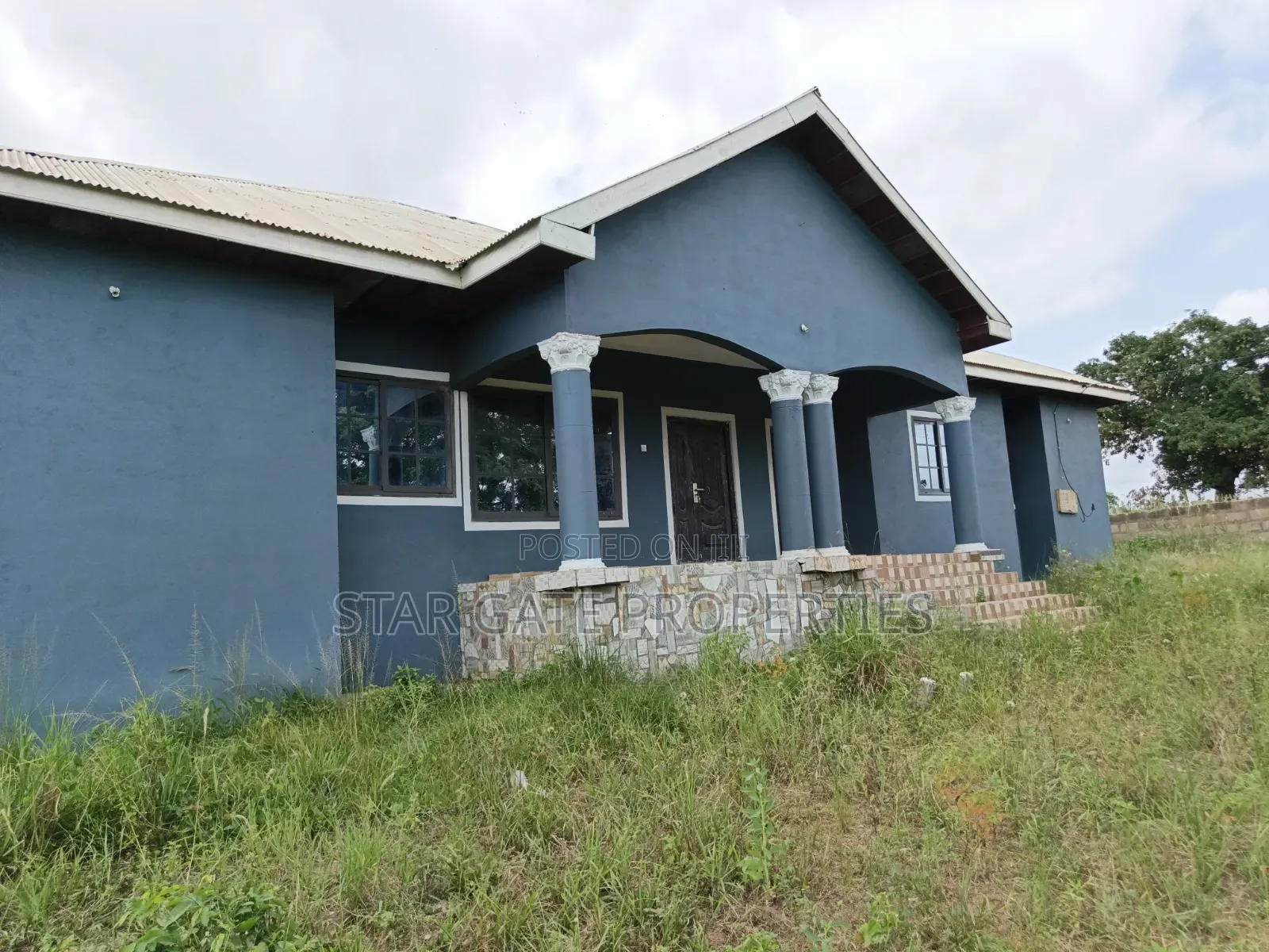 5bdrm House in Akropong ( Osei Tutu, Kumasi Metropolitan for sale
