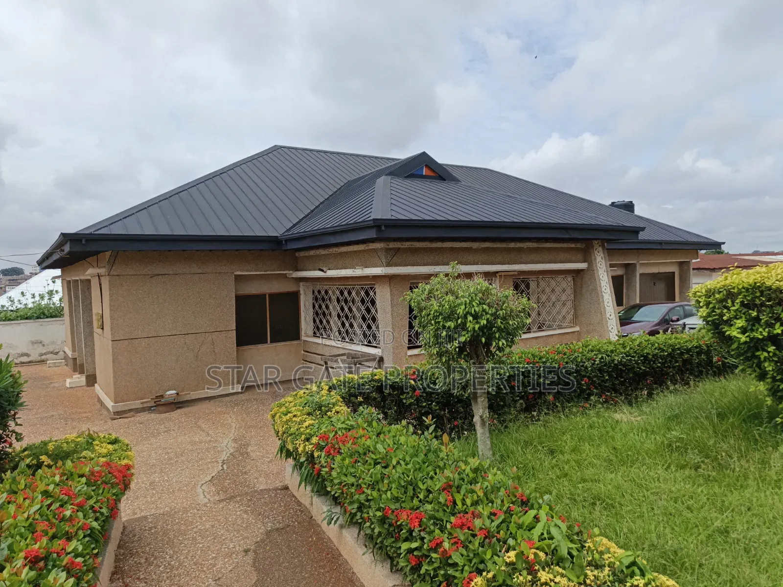 5bdrm House in Suame, Kumasi Metropolitan for sale