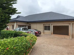 5bdrm House in Suame, Kumasi Metropolitan for sale