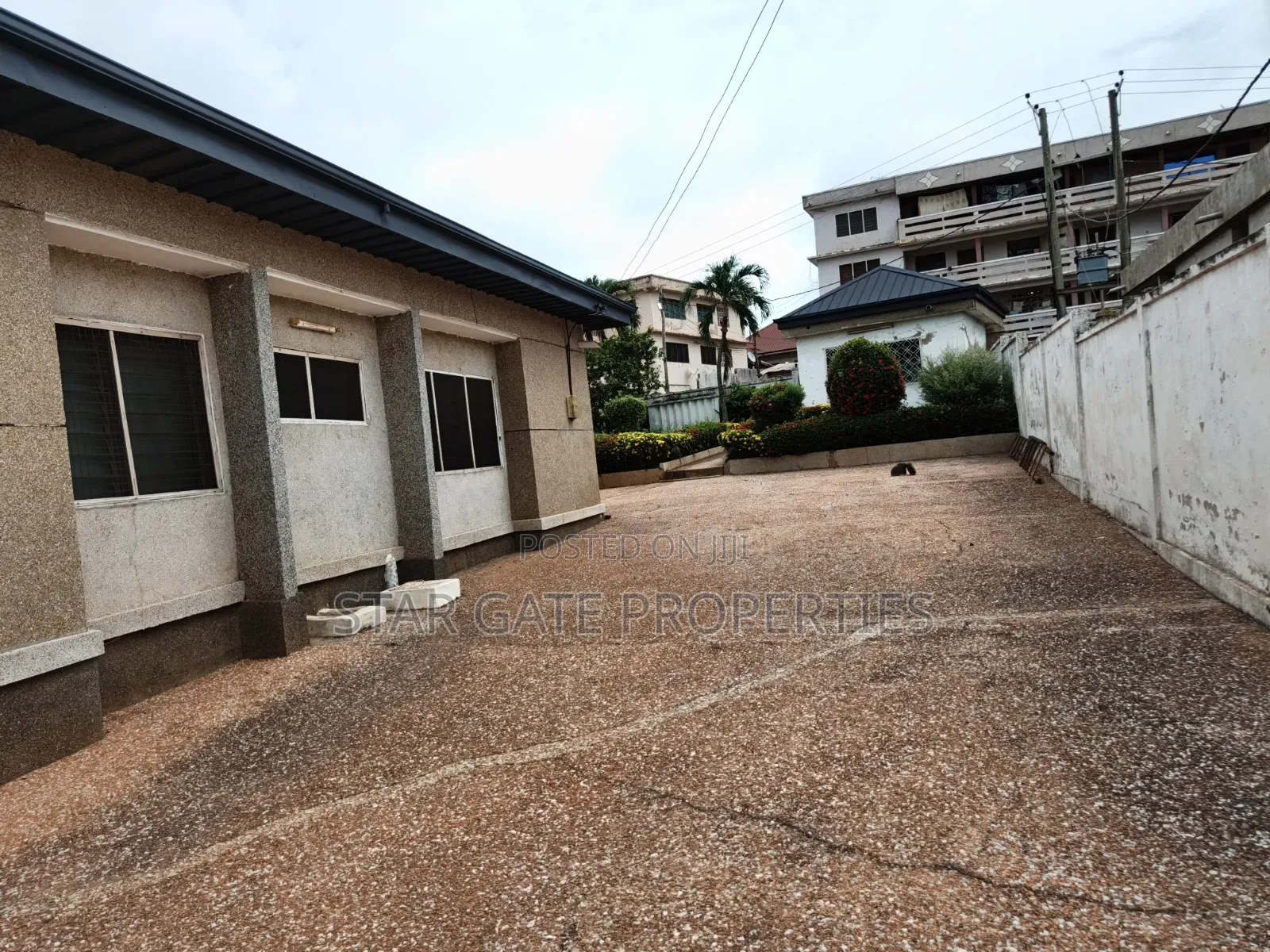5bdrm House in Suame, Kumasi Metropolitan for sale
