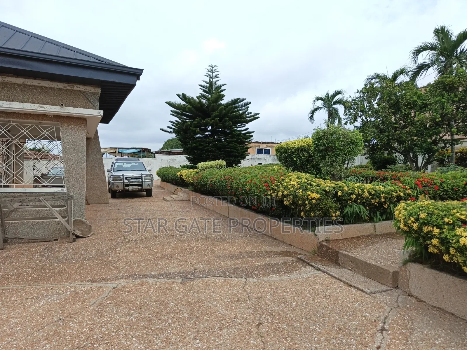 5bdrm House in Suame, Kumasi Metropolitan for sale