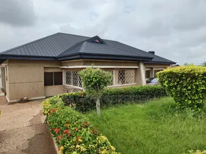 5bdrm House in Suame, Kumasi Metropolitan for sale