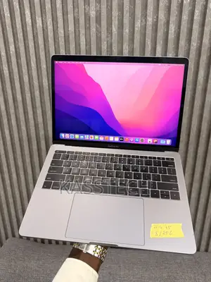 Laptop Apple MacBook Pro 2017 8GB Intel Core i5 SSD 256GB