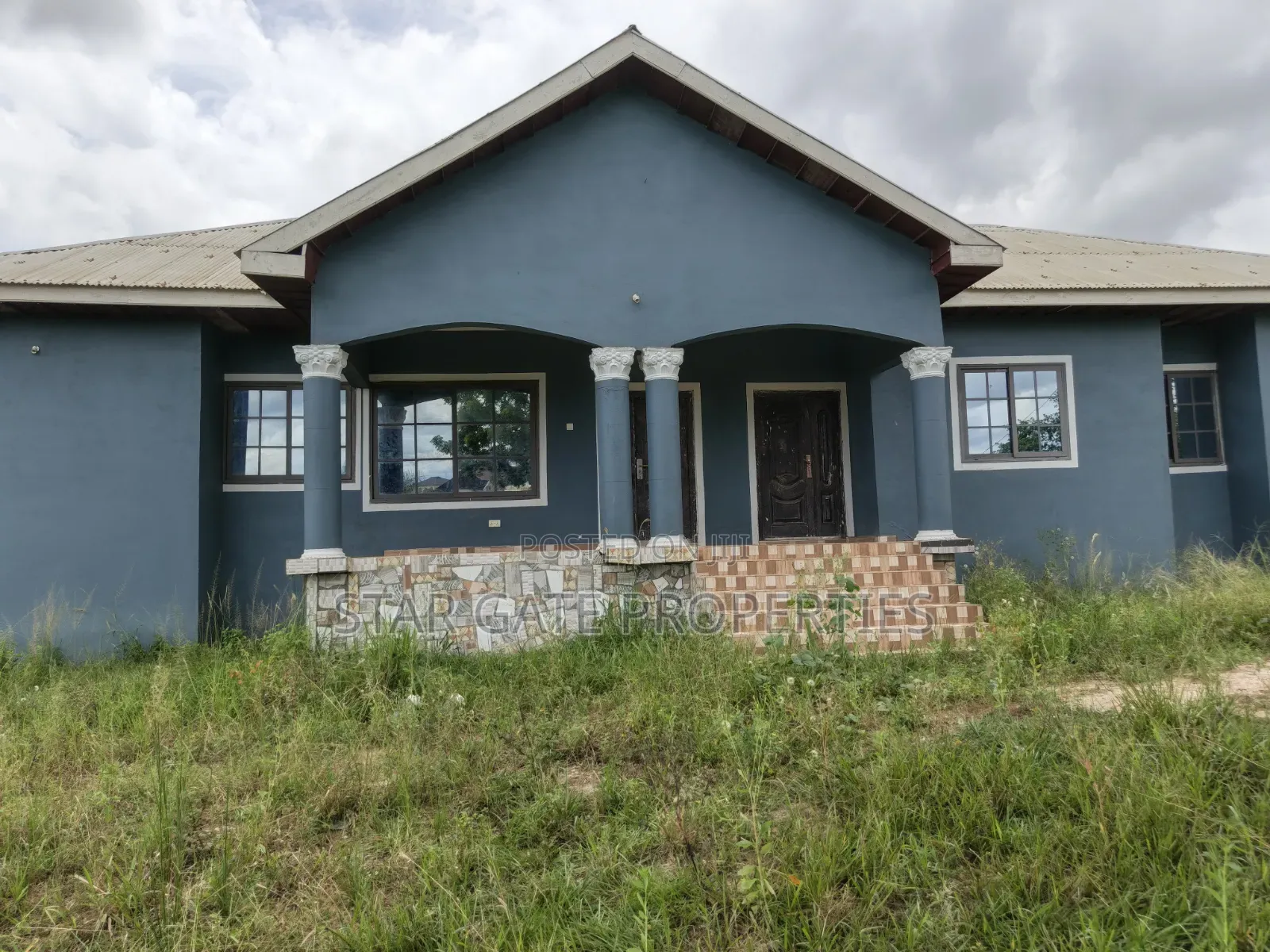 5bdrm House in Abuakwa Akropong, Atwima Nwabiagya for sale