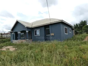 5bdrm House in Abuakwa Akropong, Atwima Nwabiagya for sale