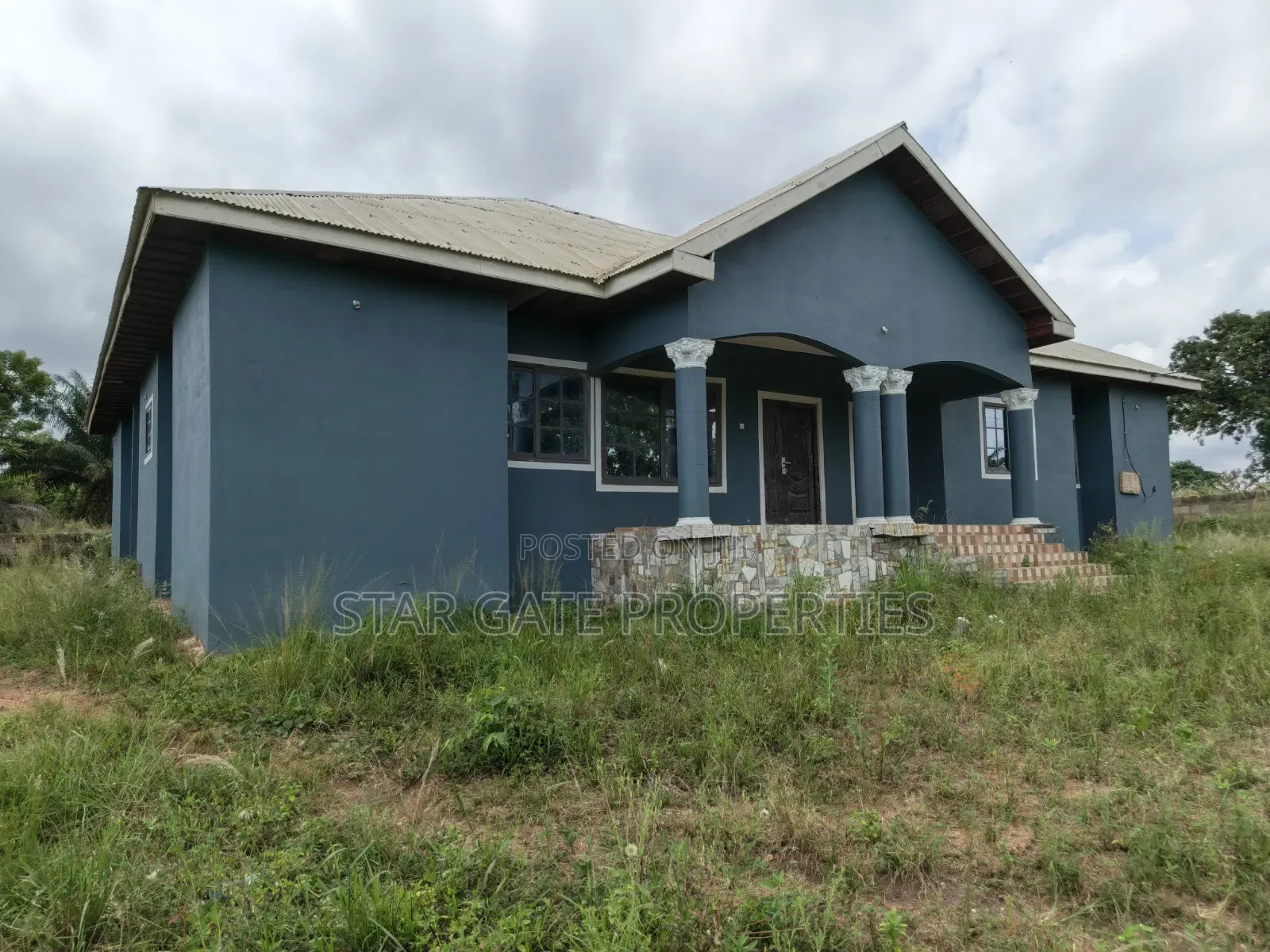 5bdrm House in Abuakwa Akropong, Atwima Nwabiagya for sale