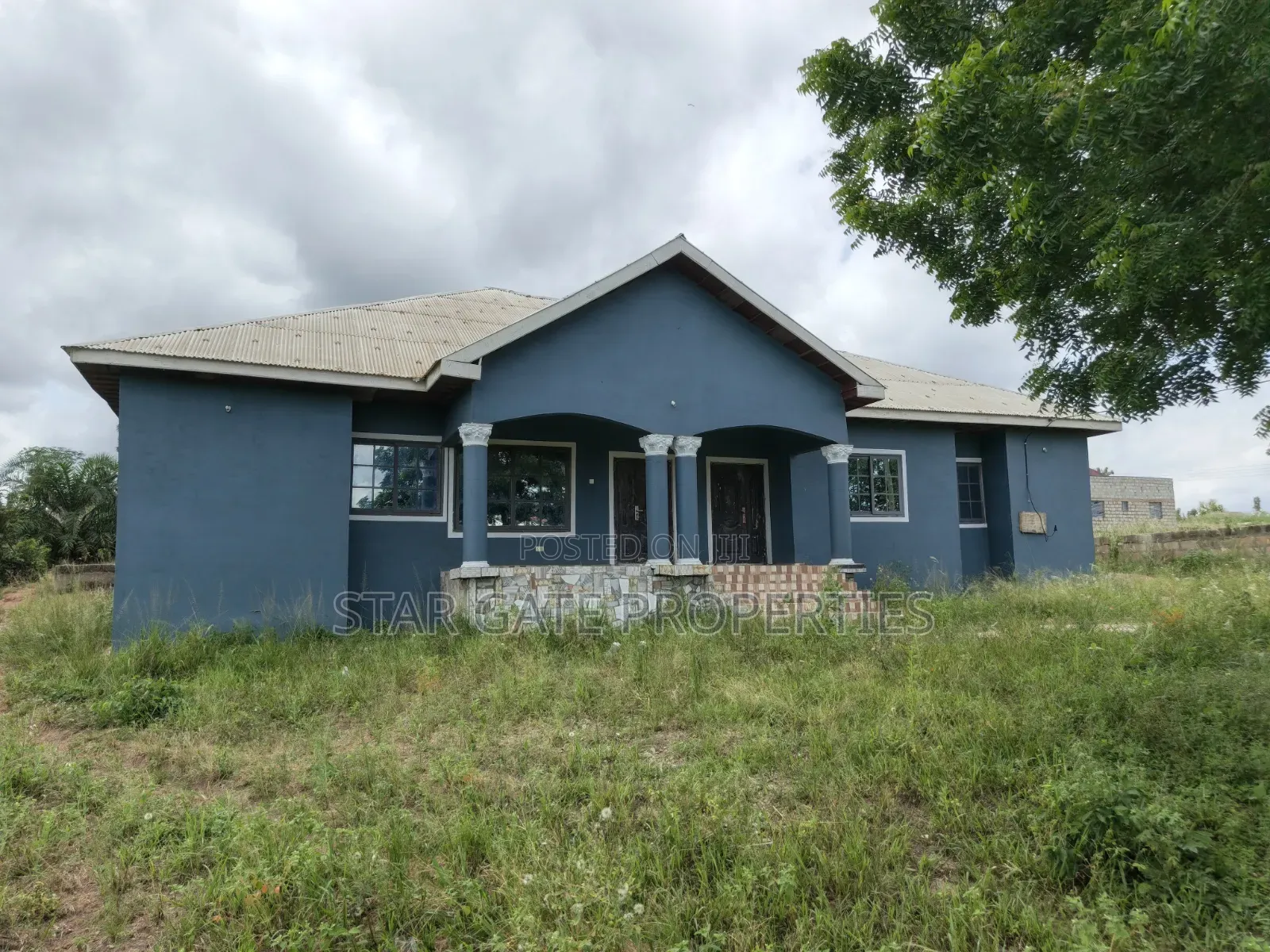 5bdrm House in Abuakwa Akropong, Atwima Nwabiagya for sale